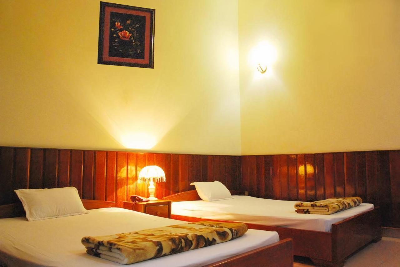 Hai Huong Hotel Куинён Экстерьер фото