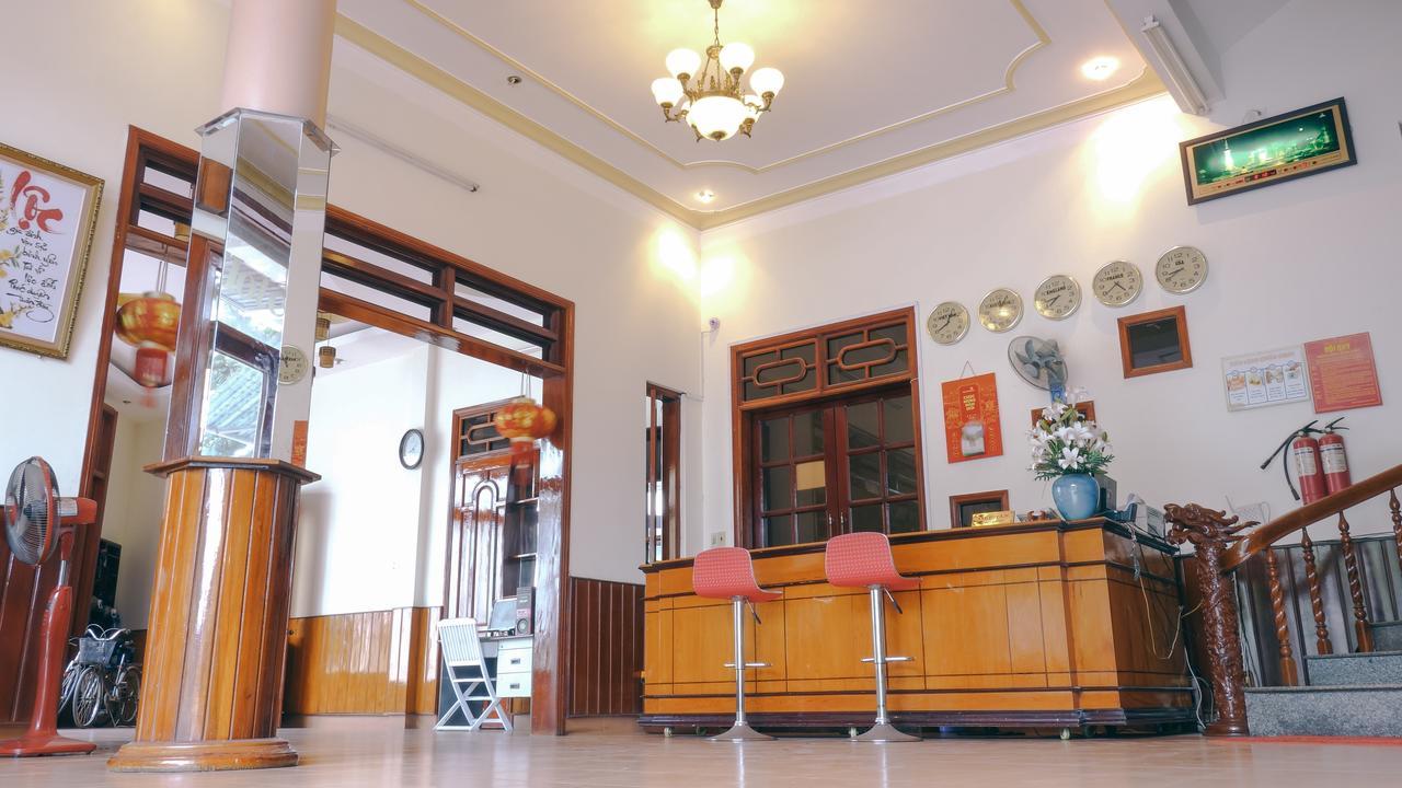 Hai Huong Hotel Куинён Экстерьер фото